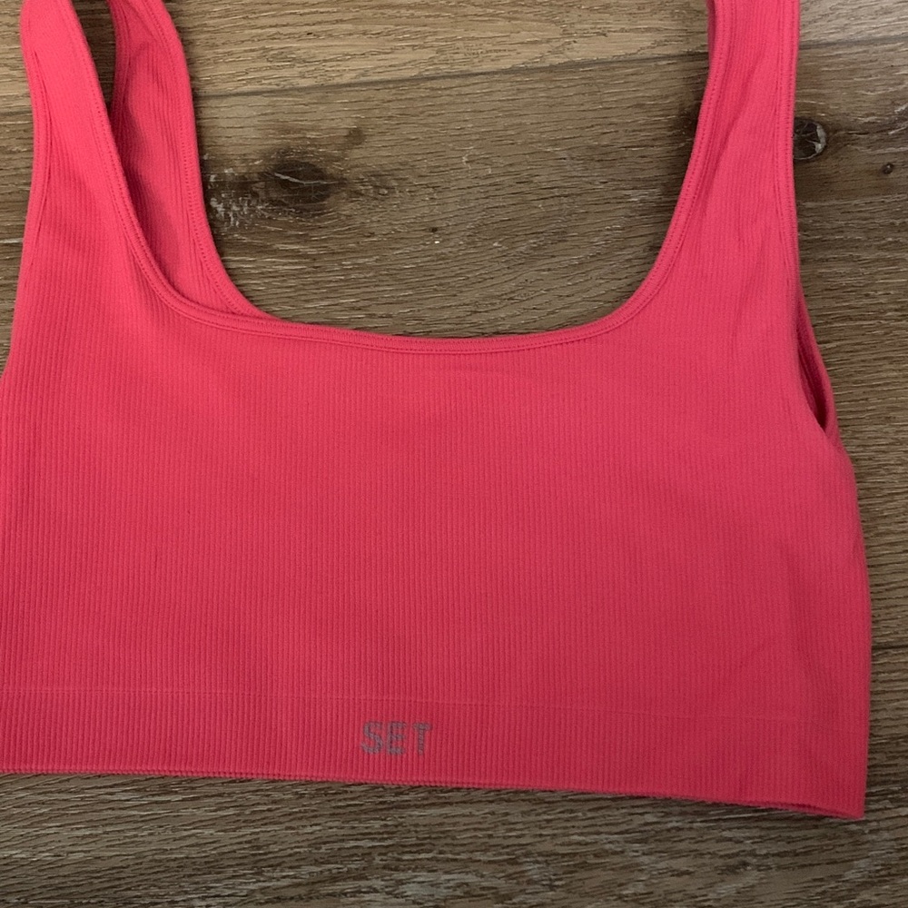 SET Active Ribbed Scoop Sports Bra in Coral Pink